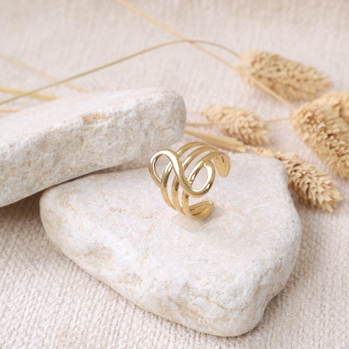 Golden Wrapped Elegance Ring