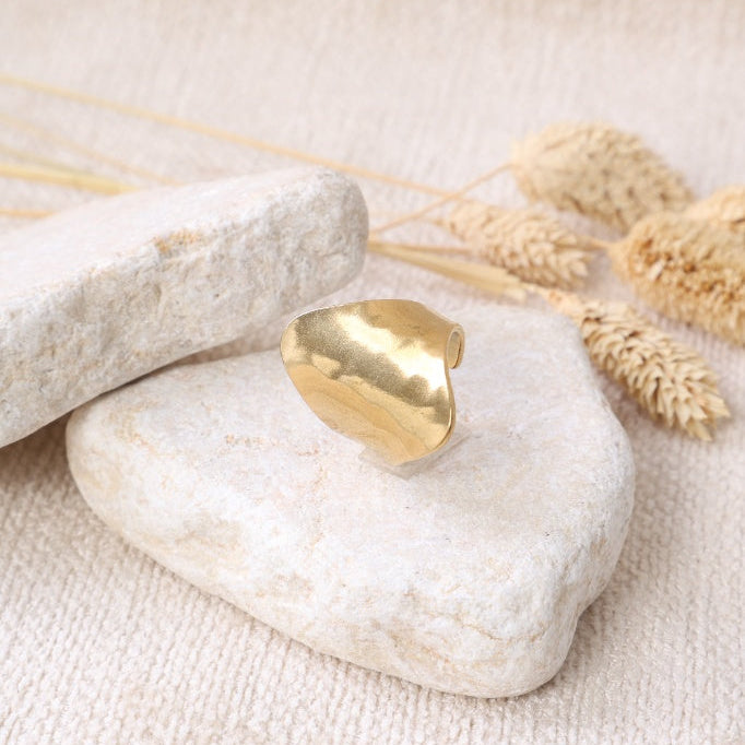 Golden "Sun Rays" Ring