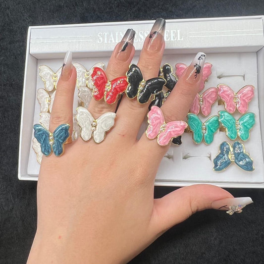Butterfly-shaped gold ring