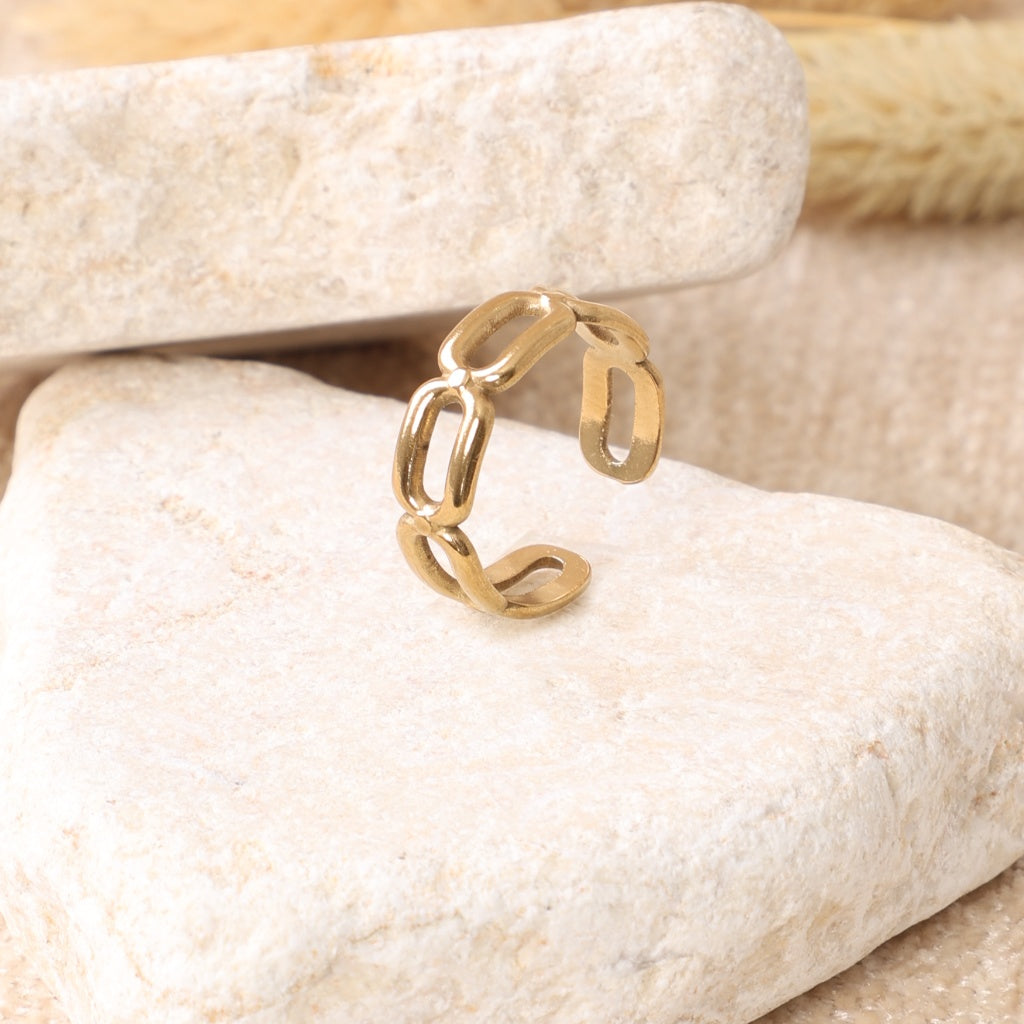 Golden Linked Chain Ring