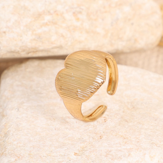 Golden Engraved Heart Ring
