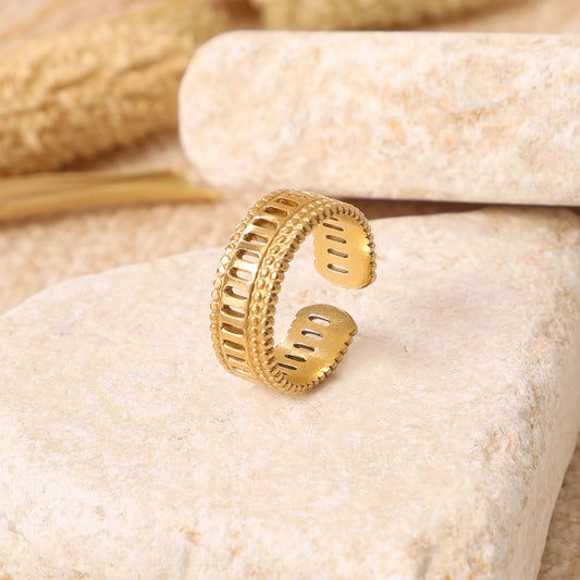Golden Engraved Elegance Ring