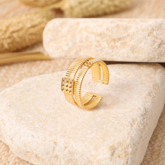 Golden Engraved Elegance Ring