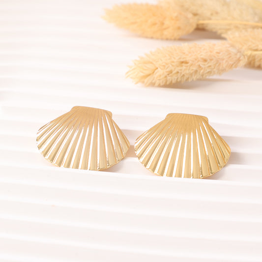 Golden Shell Earrings