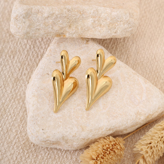 Golden "Graduated Heart" Earrings