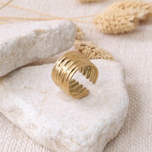 Golden Wrapped Elegance Ring