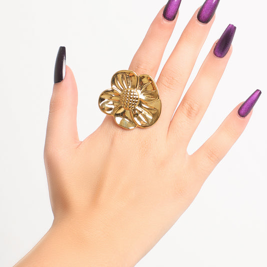 Retro Chic Gold Flower Statement Ring