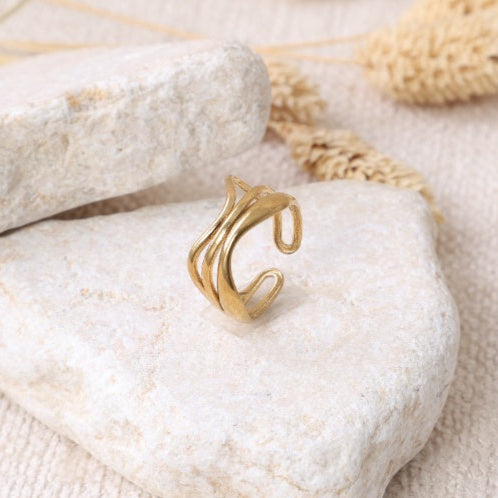 Golden Wrapped Elegance Ring