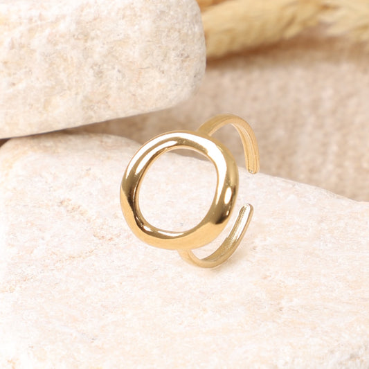 Interlocking Circles" Ring
