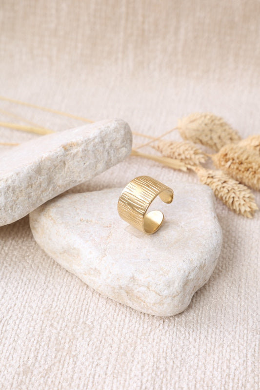 Golden "Scratched Gold" Ring