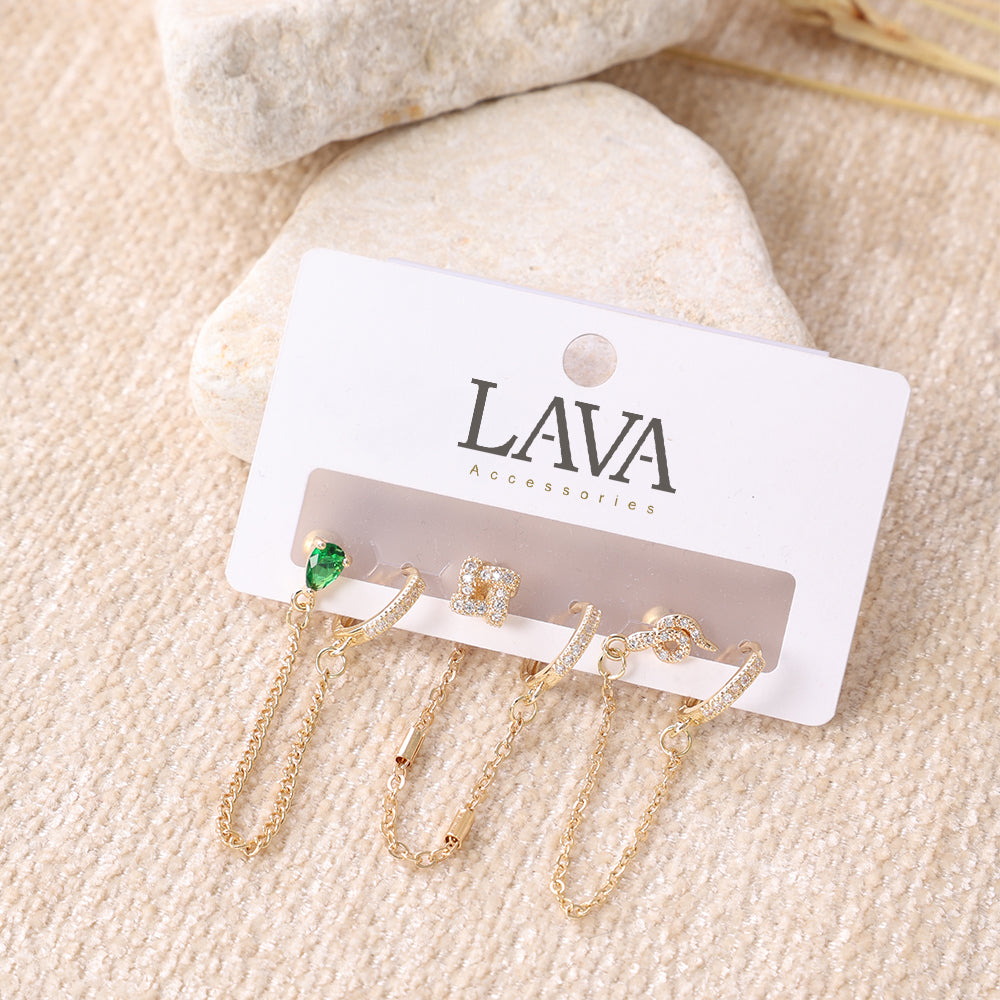 Gold Clover Stud Earrings with Mother of Pearl Inlay