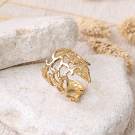 Golden Hammered Elegance Ring