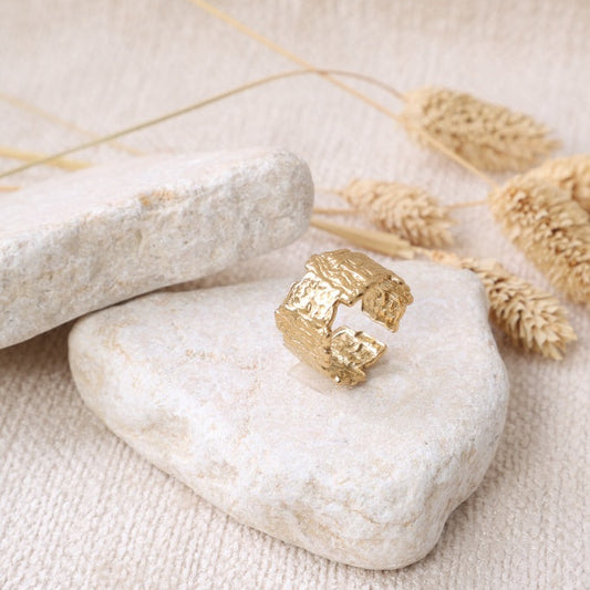 Golden "Hammered Gold" Ring