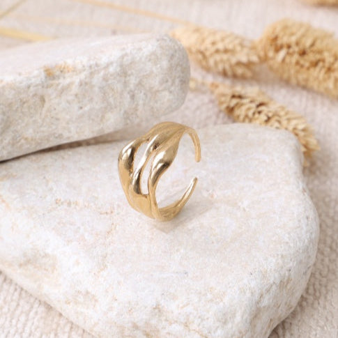 Golden Wrapped Elegance Ring