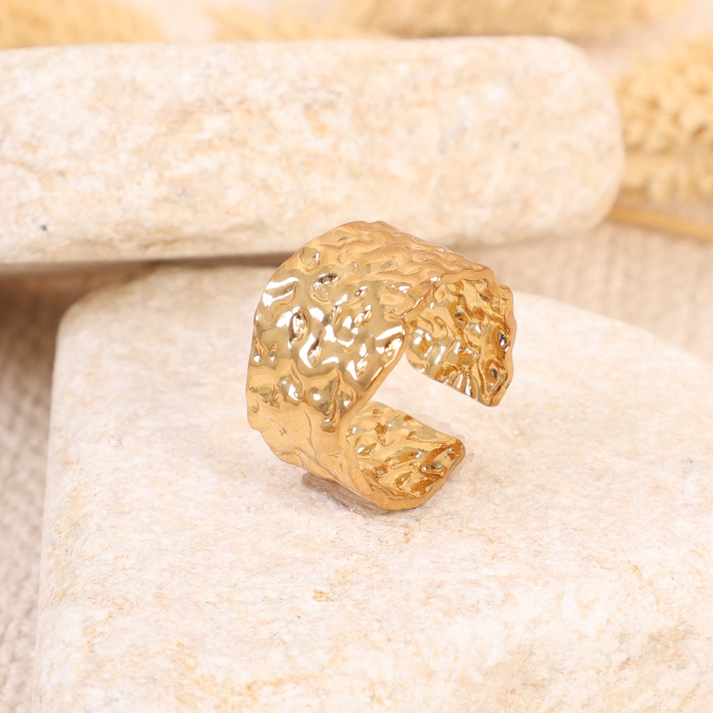 Golden "Hammered Gold" Ring