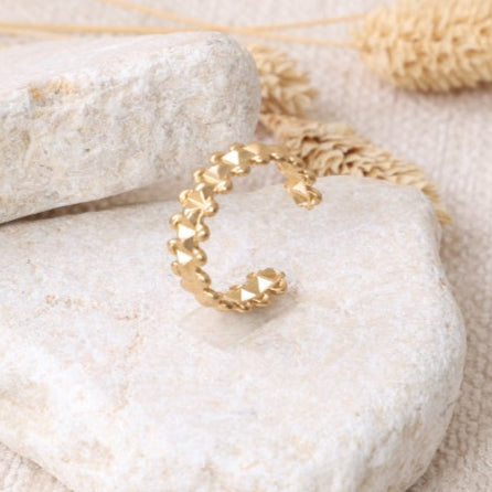 Golden Wrapped Elegance Ring
